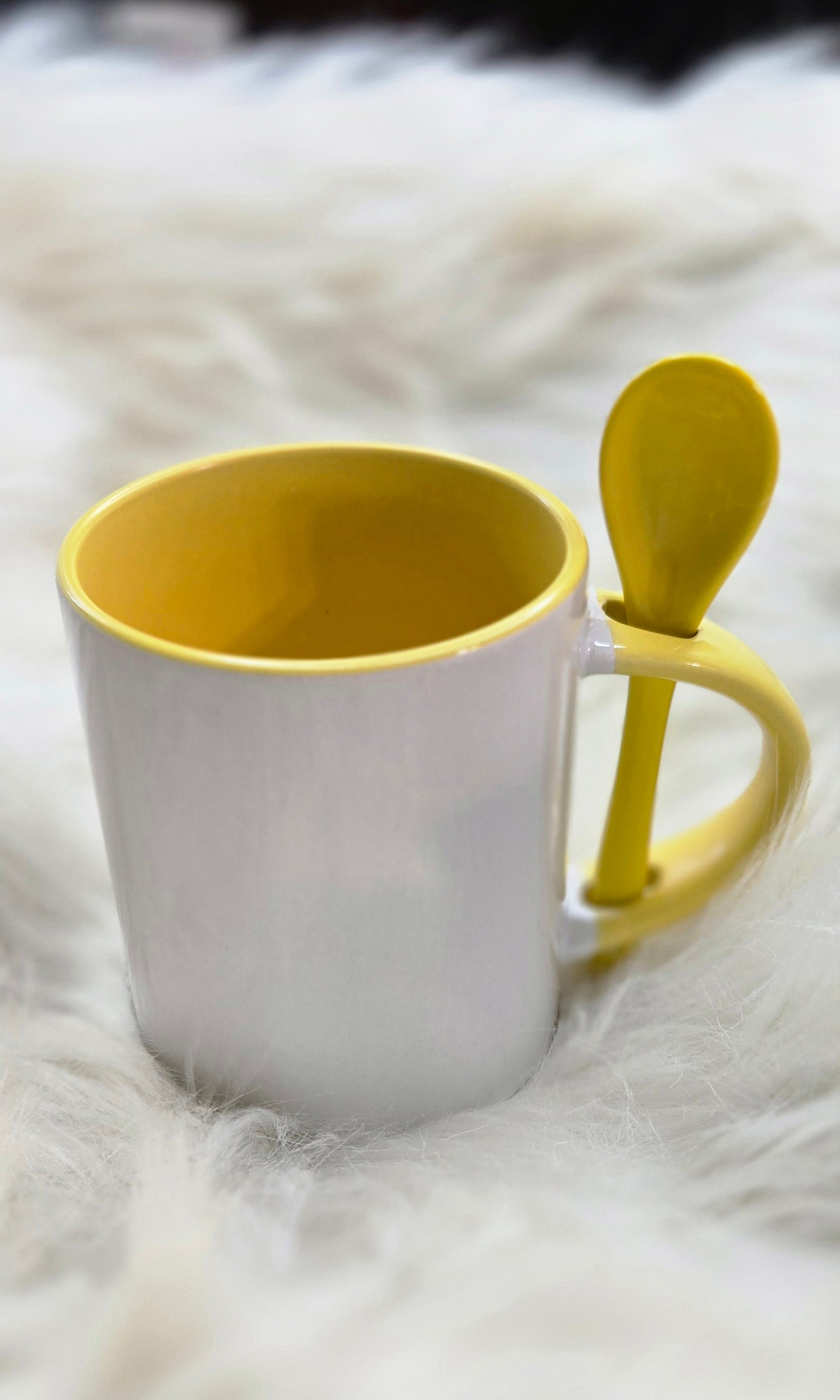 Sublimation 10oz yellow coffee mug with built in spoon